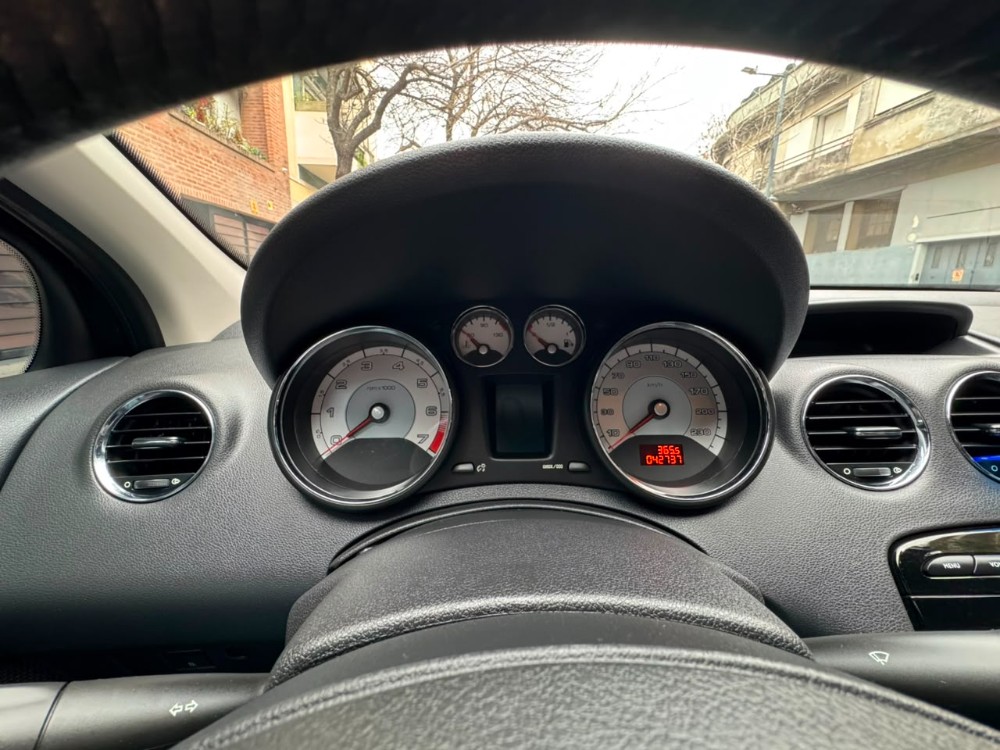 Peugeot 308 Allure pack thp tiptronic ar 1.6 — foto 8